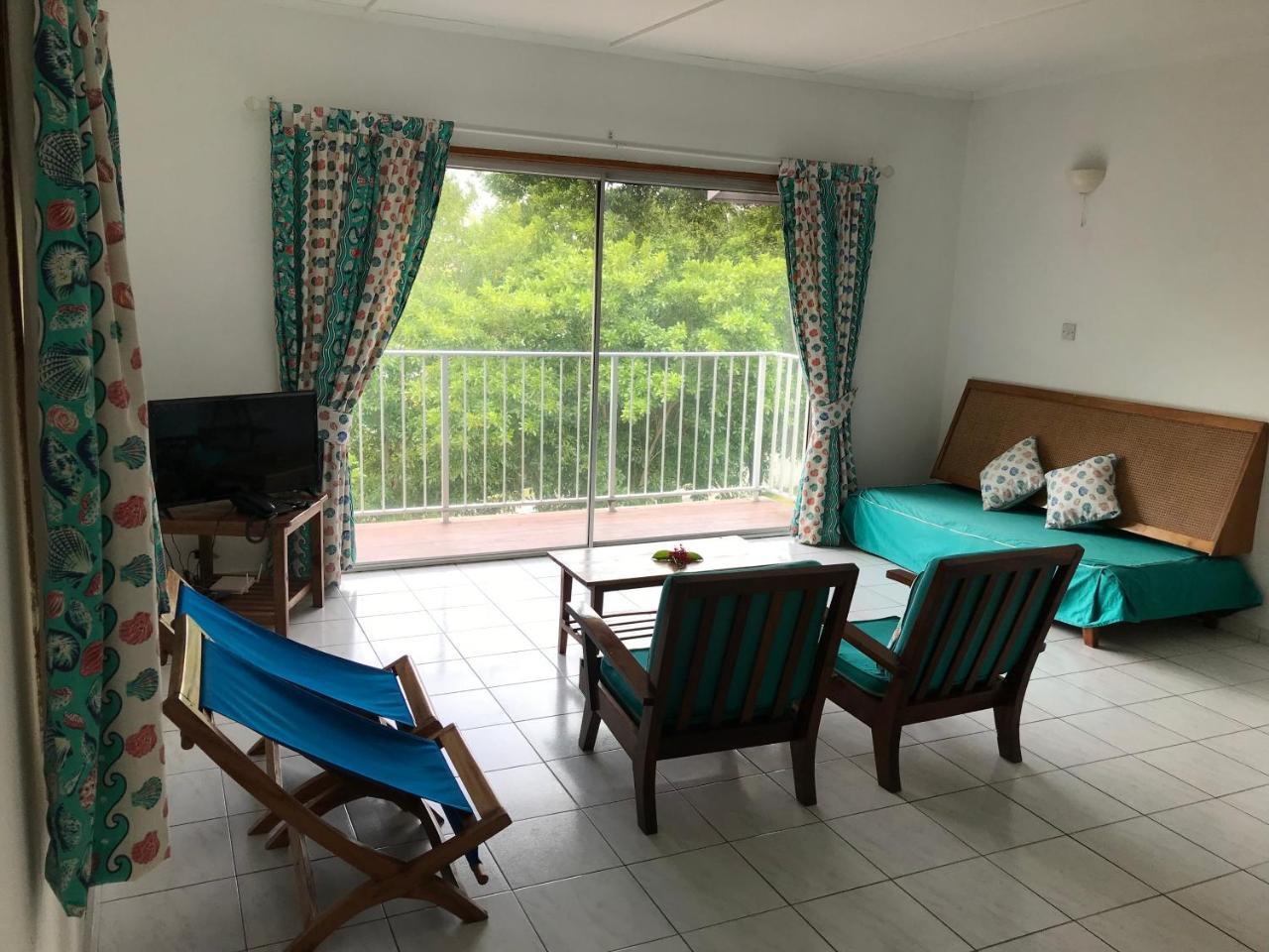 Michel Holiday Apartments Виктория Экстерьер фото